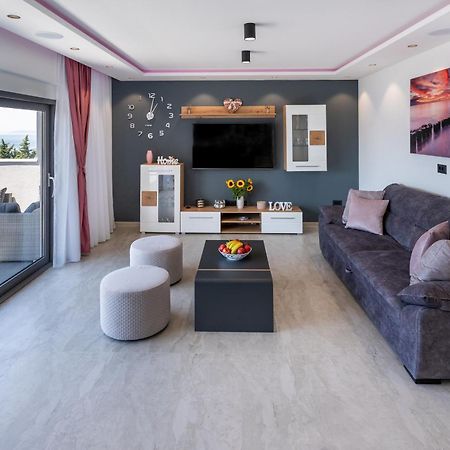 Luxury Apartment Lorena - Private Heated Pool - Jesenice  Εξωτερικό φωτογραφία