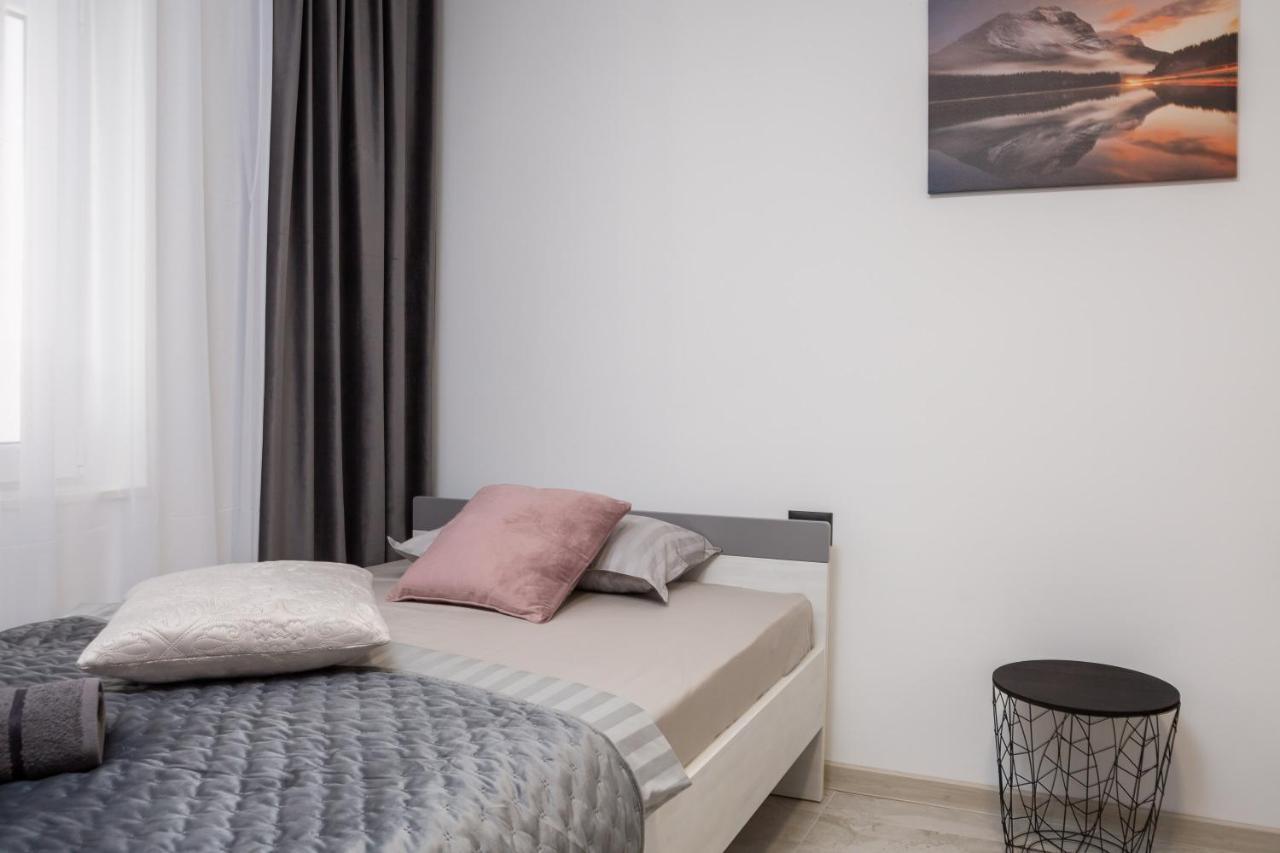 Luxury Apartment Lorena - Private Heated Pool - Jesenice  Εξωτερικό φωτογραφία