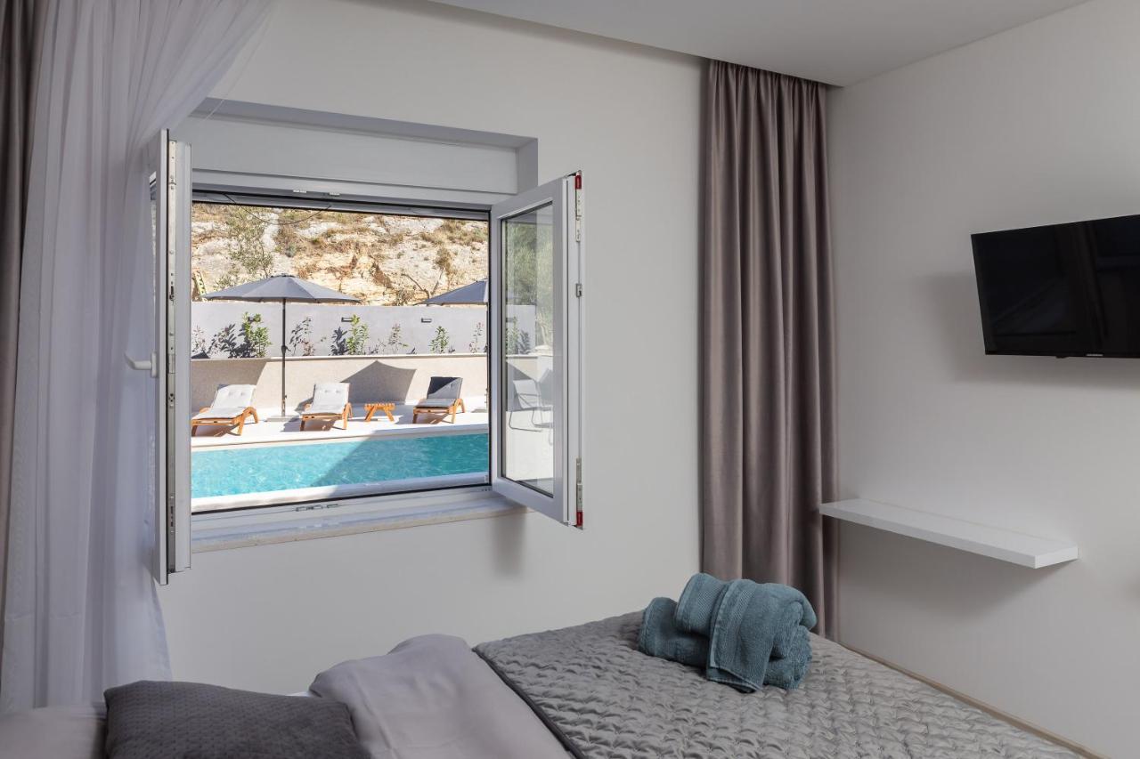 Luxury Apartment Lorena - Private Heated Pool - Jesenice  Εξωτερικό φωτογραφία