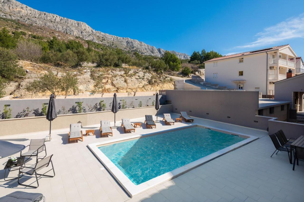 Luxury Apartment Lorena - Private Heated Pool - Jesenice  Εξωτερικό φωτογραφία