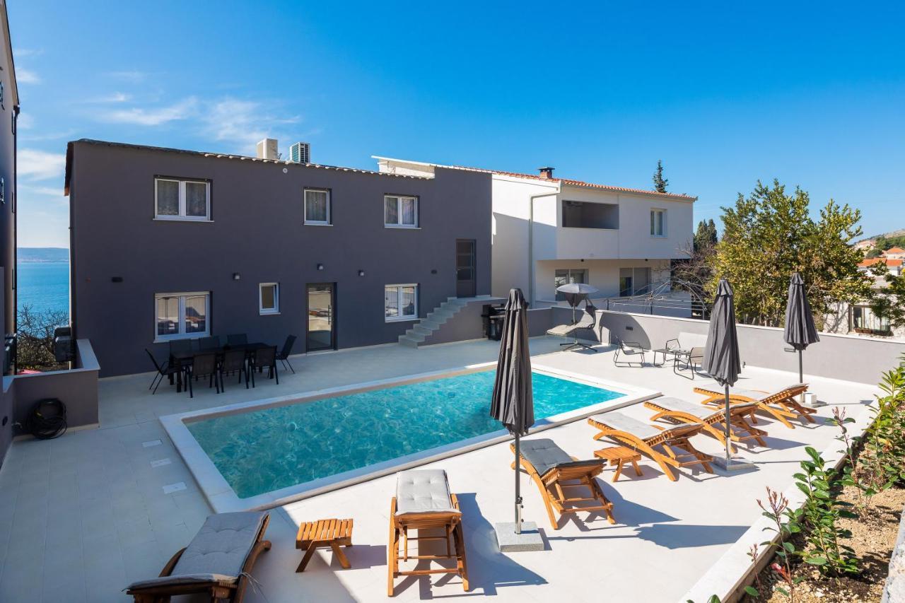 Luxury Apartment Lorena - Private Heated Pool - Jesenice  Εξωτερικό φωτογραφία