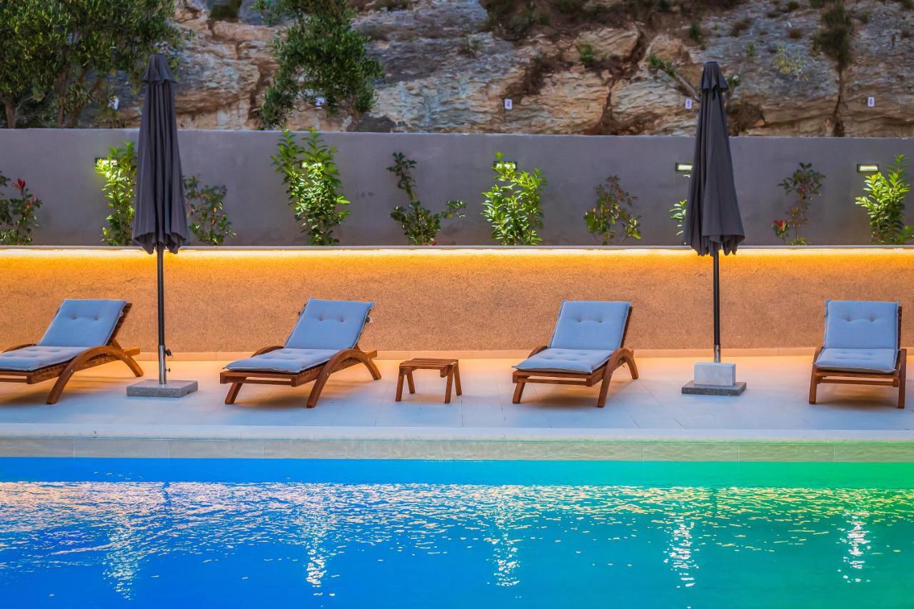 Luxury Apartment Lorena - Private Heated Pool - Jesenice  Εξωτερικό φωτογραφία