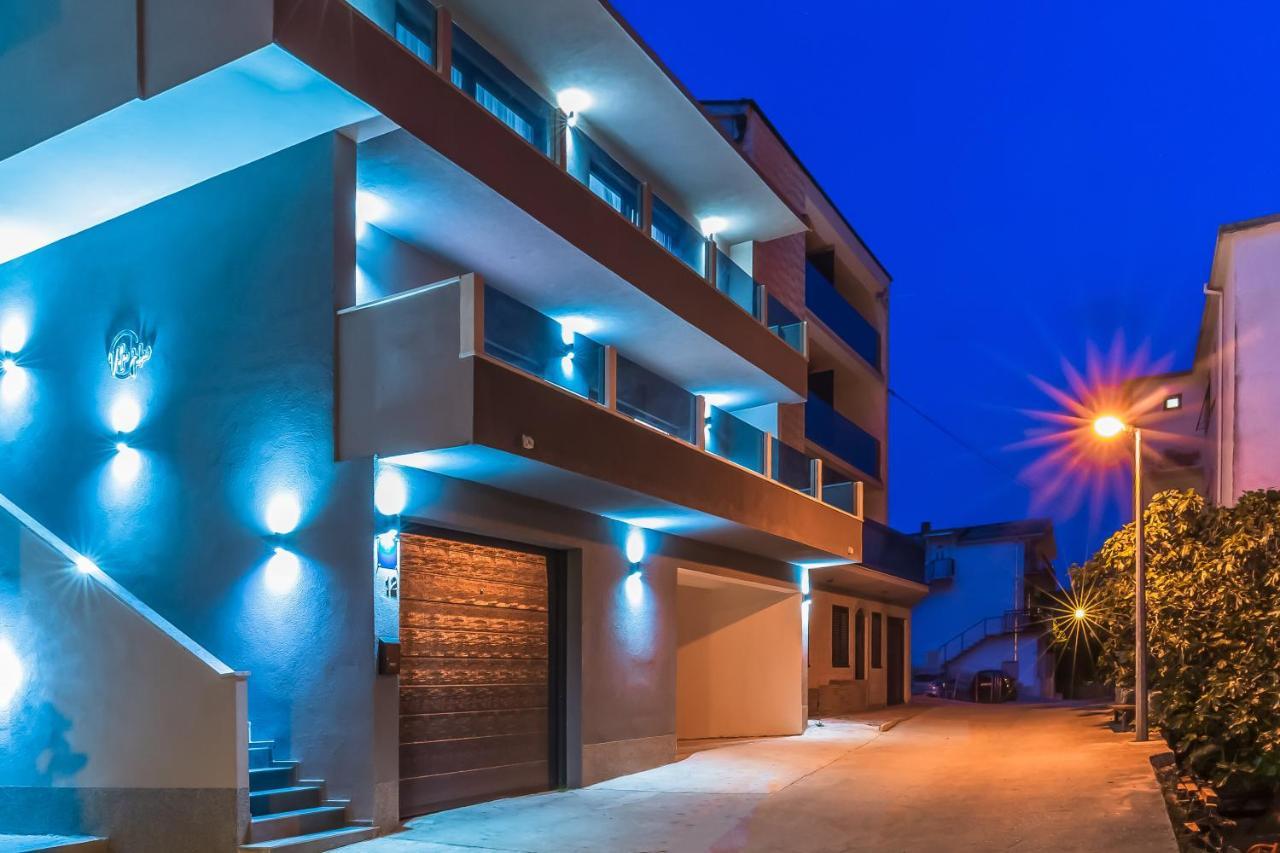 Luxury Apartment Lorena - Private Heated Pool - Jesenice  Εξωτερικό φωτογραφία
