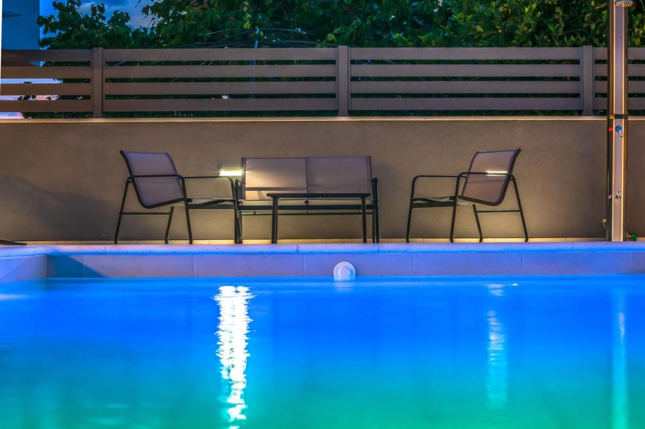 Luxury Apartment Lorena - Private Heated Pool - Jesenice  Εξωτερικό φωτογραφία
